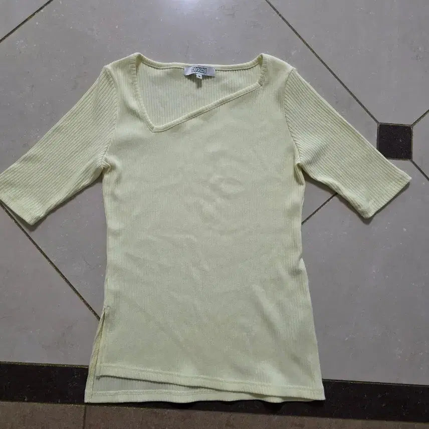 [BUNJANG] Egoist Asymmetrical Ribbed Knit Top / 에고이스트 언발 골지 티셔츠