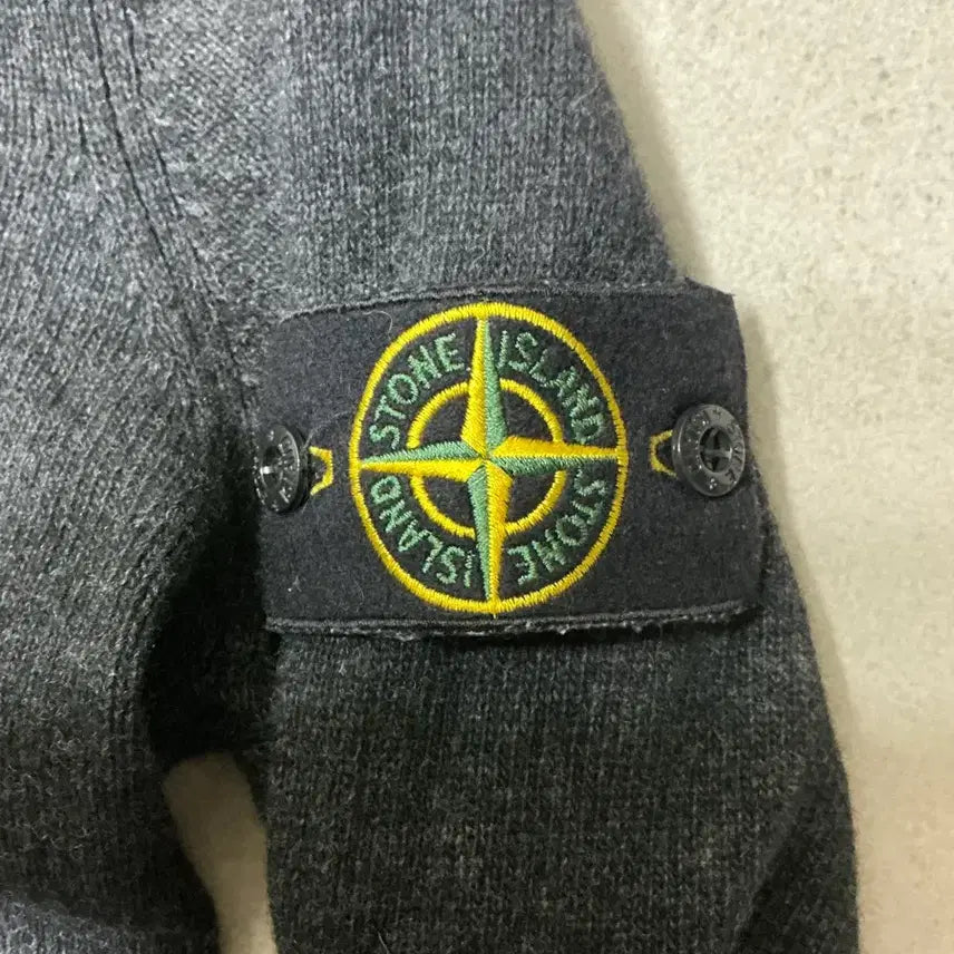 [SOLD OUT] 스톤아일랜드 울 니트