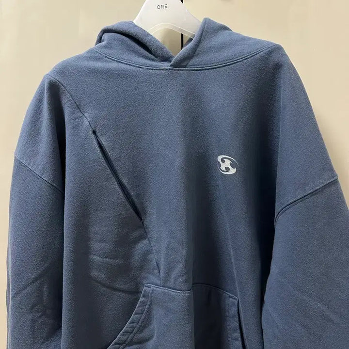 [BUNJANG] Sansan Gear Light Blue Hoodie / 산산기어 블루 후드티