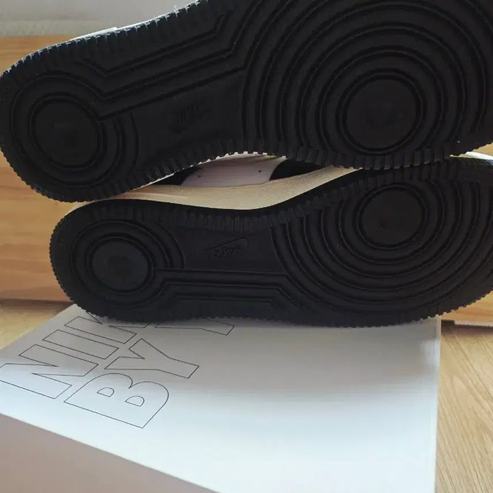 [BUNJANG] Nike By You Air Force Sneakers / 나이키 바이유 에어포스 255사이즈