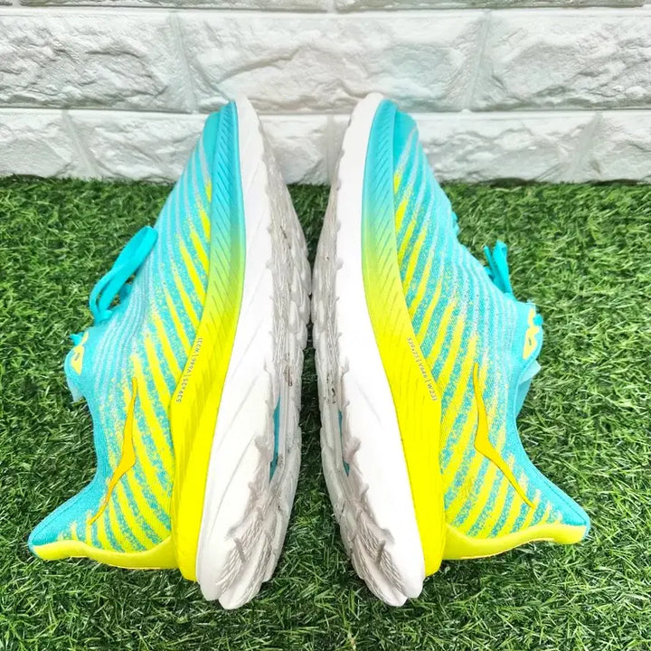 [SOLD OUT] 호카오네오네 마하 5 런닝화 운동화 290mm