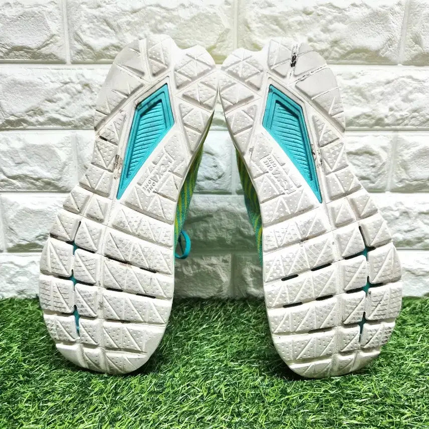 [SOLD OUT] 호카오네오네 마하 5 런닝화 운동화 290mm