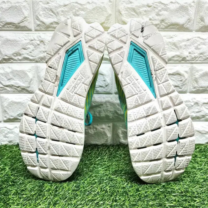 [SOLD OUT] 호카오네오네 마하 5 런닝화 운동화 290mm