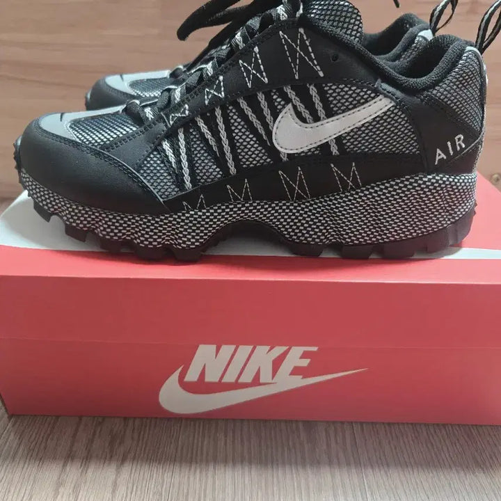 [BUNJANG] Nike Air Terra Humara Sneakers (255mm) / 나이키 에어 테라 휴마라 255사이즈
