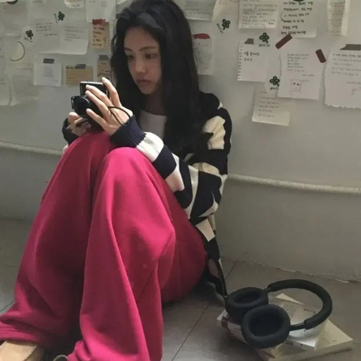 [BUNJANG] Ferrati Pink Polka Dot Graphic Oversized Two-Way Training Pants / 지그재그 도트 패턴 그래픽 오버핏 투웨이 트레이닝 팬츠 페라티 핑크