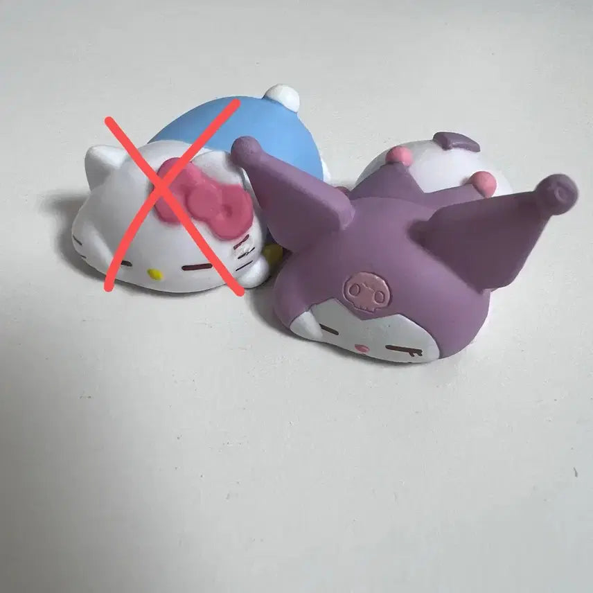 [BUNJANG] Sanrio Huunnymaru Lying Gacha Figure - Kuromi / 산리오 후뉴마루 누워있는 가챠 피규어 <쿠로미>