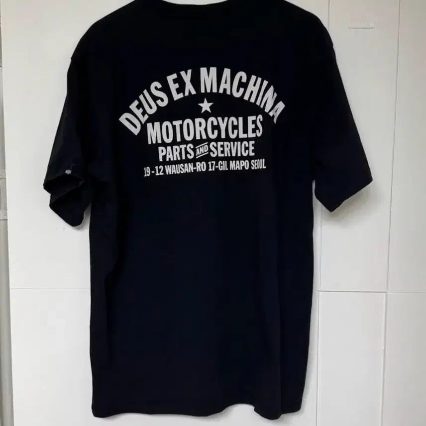 [BUNJANG] Deus Ex Machina Seoul XL Black T-Shirt / 데우스 엑스 마키나 서울 XL 블랙 반팔