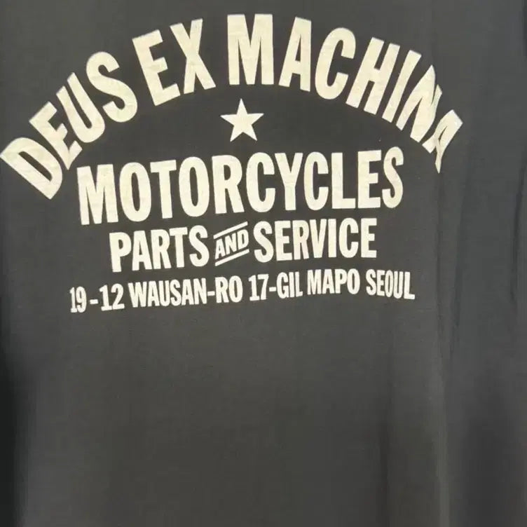 [BUNJANG] Deus Ex Machina Seoul XL Black T-Shirt / 데우스 엑스 마키나 서울 XL 블랙 반팔