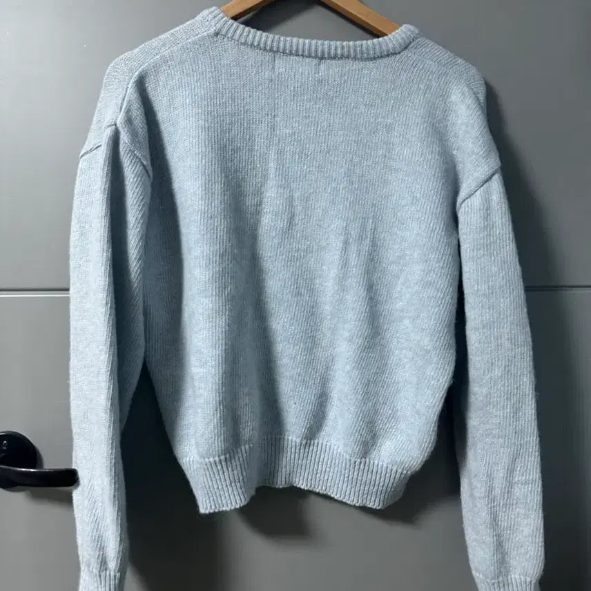 [BUNJANG] Autumn V-Neck Knit Sky Blue / 어텀 브이넥 니트 스카이블루