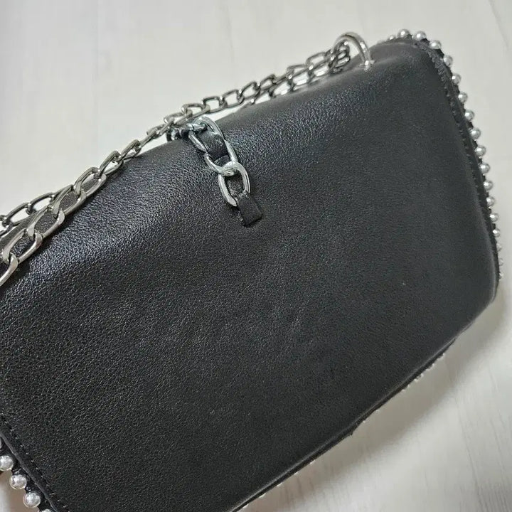 [BUNJANG] Black Crossbody Bag with Silver Studs / (새상품) 실버장식 블랙 크로스백
