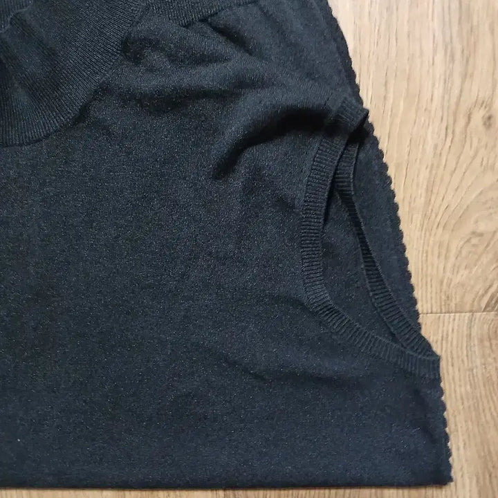 [BUNJANG] Missha Black Tank Top / 미샤 블랙 나시.55