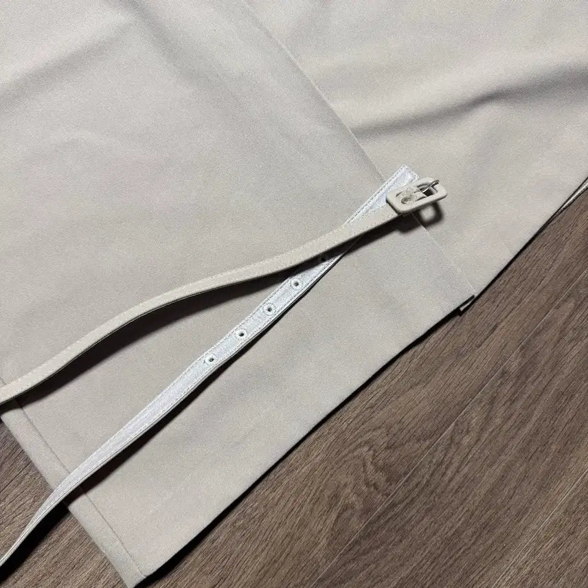 [BUNJANG] Moabin Key Belt Skirt Beige M / 모아빈 Key Belt Skirt 베이지 M