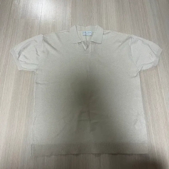 [SOLD OUT] (1+1+1) 니티드 오픈 카라 반팔 니트