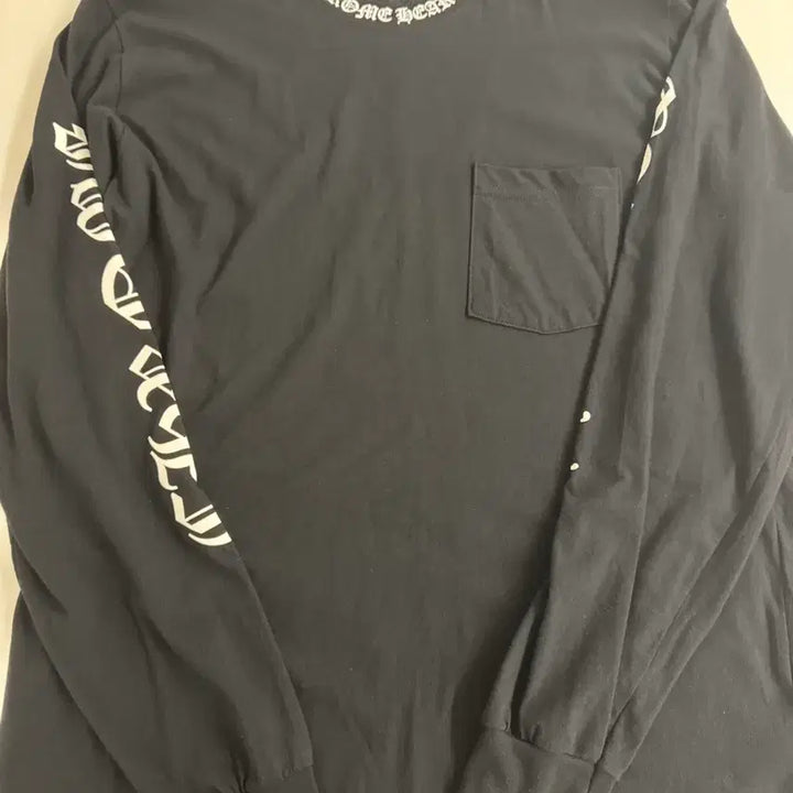 [SOLD OUT] 크롬하츠 넥 스크립트 롱슬리브 XL, L 블랙