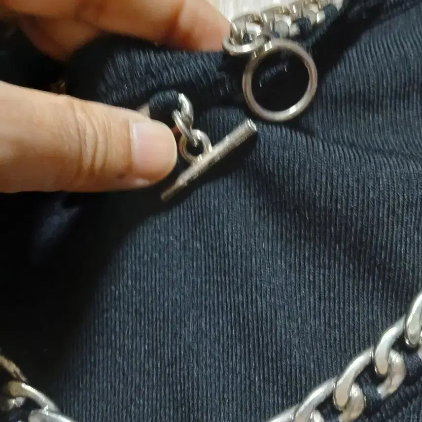 [BUNJANG] Misha Chain Black Sleeveless Knit Top / 미샤 체인 블랙 민소매 니트.55