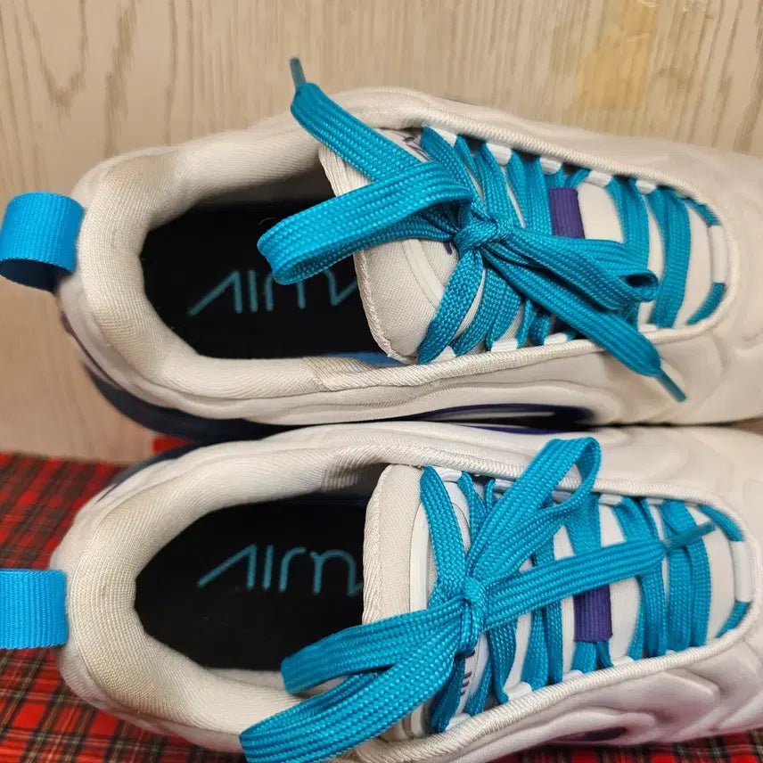 [SOLD OUT] 사이즈 240mm / 나이키 에어맥스 720 /