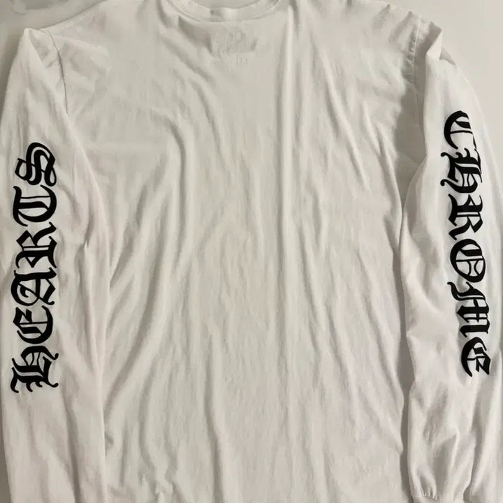 [SOLD OUT] 크롬하츠 넥 스크립트 롱슬리브 XL 화이트