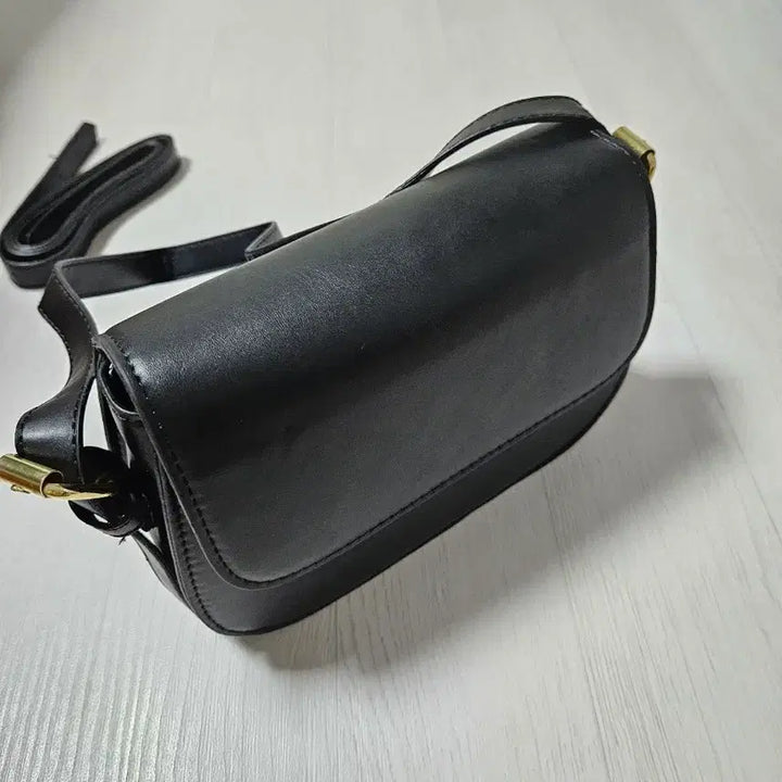 [BUNJANG] Black Mini Crossbody Shoulder Bag / (새상품)블랙 미니 숄더백 크로스백