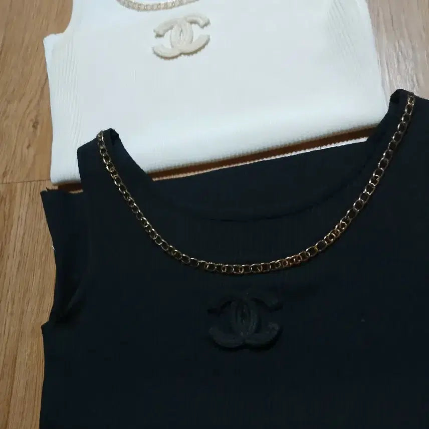 [SOLD OUT] 샤넬 스타일 체인 나시 블랙/화이트 세트