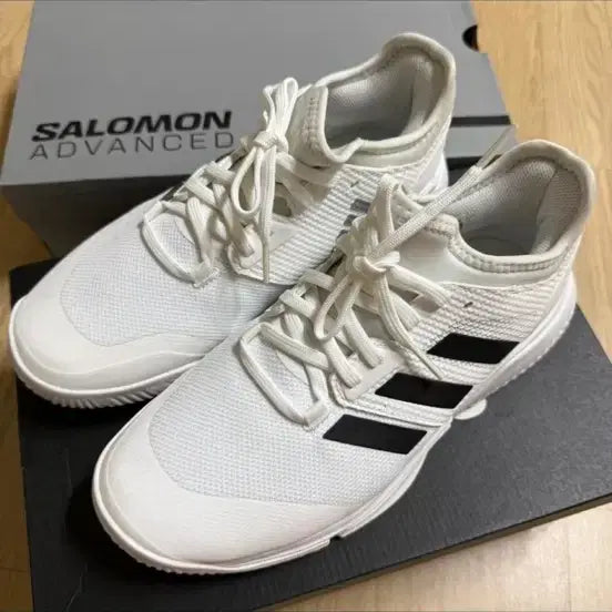 [BUNJANG] Adidas Badminton Shoes / 아디다스 스포츠신발