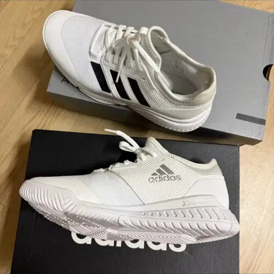 [BUNJANG] Adidas Badminton Shoes / 아디다스 스포츠신발
