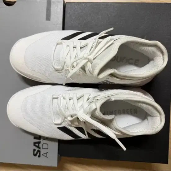 [BUNJANG] Adidas Badminton Shoes / 아디다스 스포츠신발