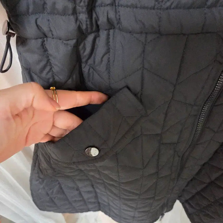 [BUNJANG] Lie Sang Bong Quilted Hooded Half Coat Black / [새상품] 이상봉 퀼팅 후드 하프 코트 블랙