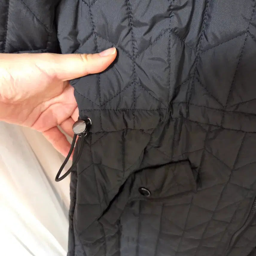 [BUNJANG] Lie Sang Bong Quilted Hooded Half Coat Black / [새상품] 이상봉 퀼팅 후드 하프 코트 블랙