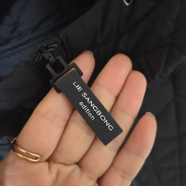 [BUNJANG] Lie Sang Bong Quilted Hooded Half Coat Black / [새상품] 이상봉 퀼팅 후드 하프 코트 블랙