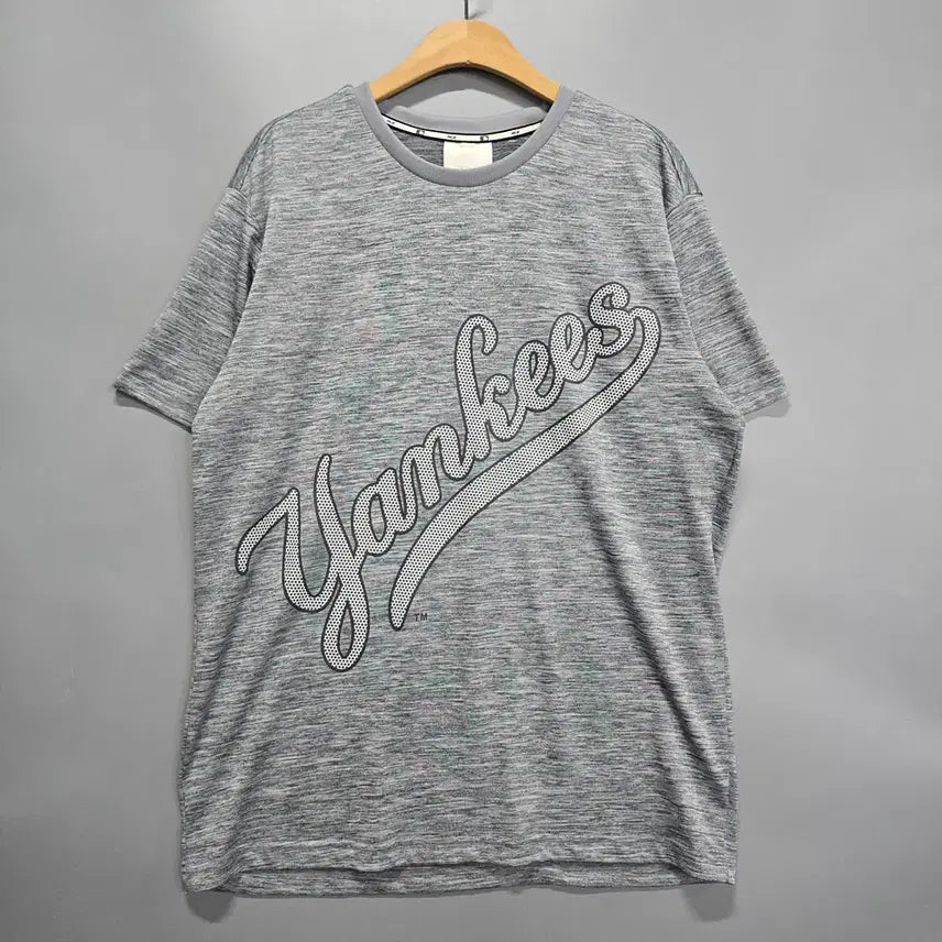 [BUNJANG] MLB New York Yankees Big Logo T-shirt / MLB 뉴욕 양키스(NY) 빅로고 반팔 티셔츠 105