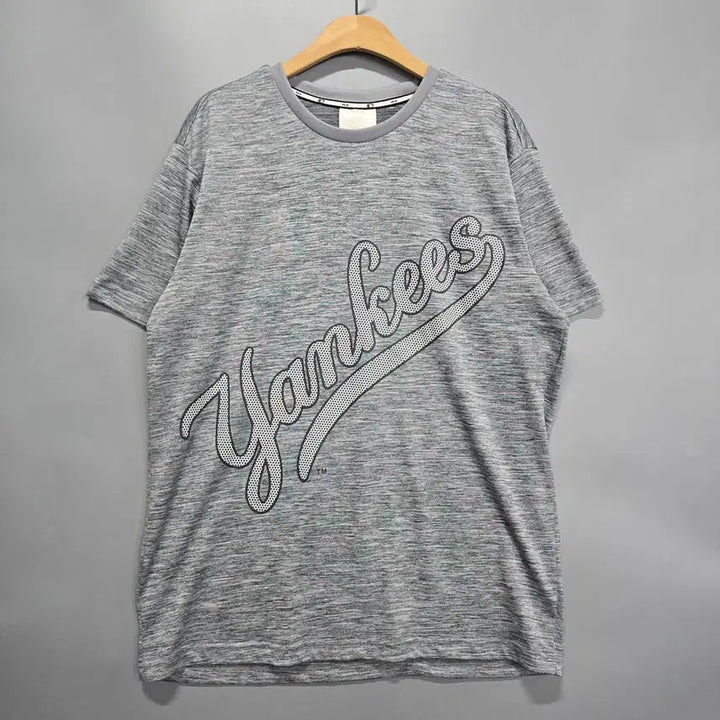 [BUNJANG] MLB New York Yankees Big Logo T-shirt / MLB 뉴욕 양키스(NY) 빅로고 반팔 티셔츠 105