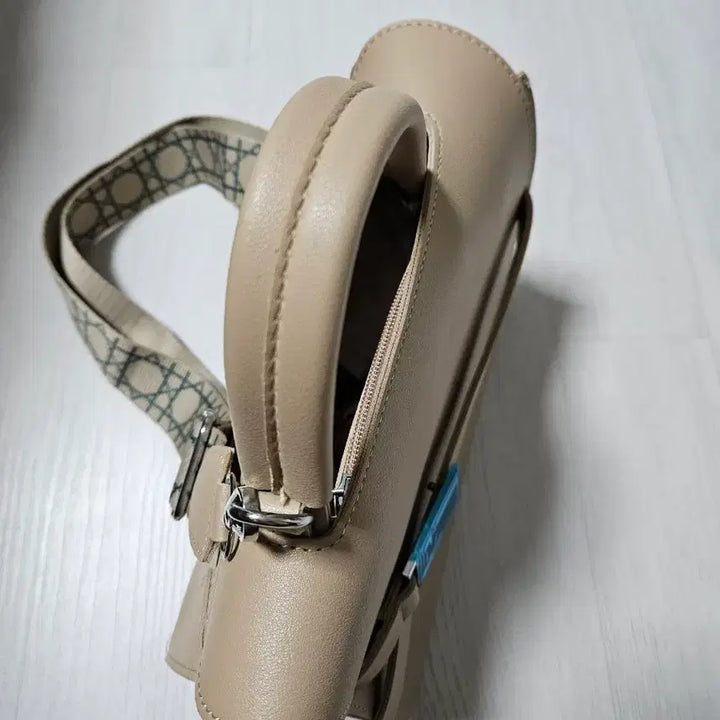 [BUNJANG] Beige Tote/Shoulder/Cross Bag / (새상품)베이지 토트&amp;숄더&amp;크로스백