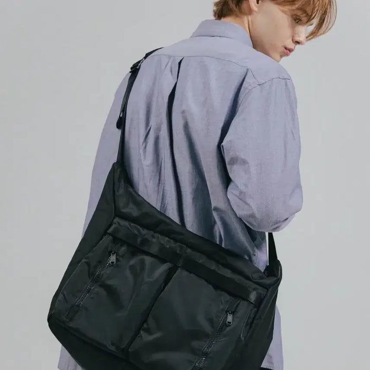 [BUNJANG] Baepril DF Tag Messenger Bag / 베이프릴 DF 태그 메신저백 / 새상품