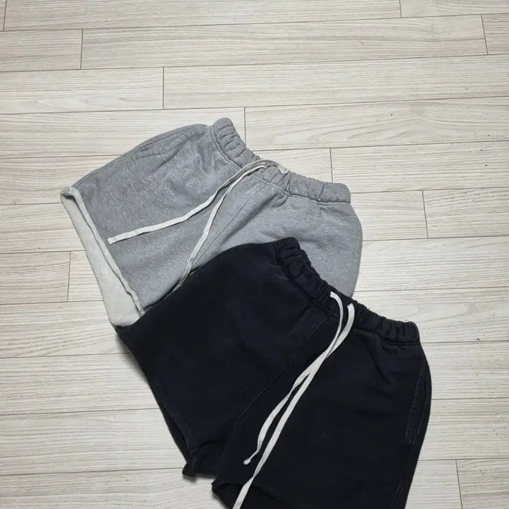 [SOLD OUT] DBSR 덤브스트럭 숏 반바지 M 2개