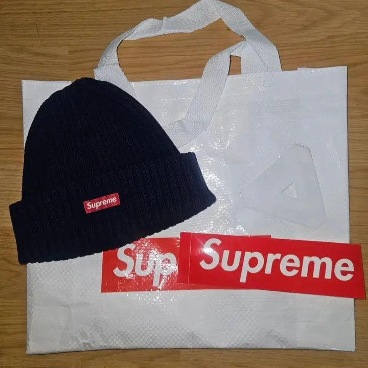 [SOLD OUT] 슈프림 오버다이드 비니 네이비 25SS 마지막가격!!