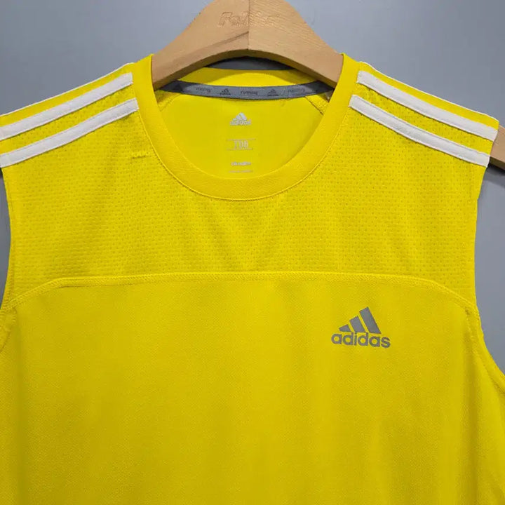 [BUNJANG] Adidas Yellow Logo Sleeveless T-shirt / 아디다스(ADIDAS) 옐로우 로고 나시 티셔츠 100