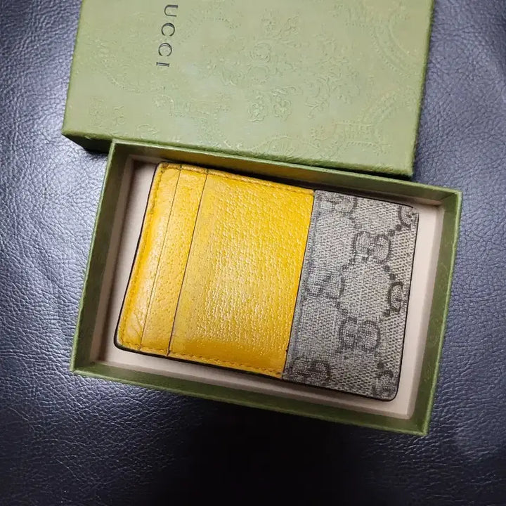 [SOLD OUT] 구찌 카드지갑 타이거 프린트 GG 수프림