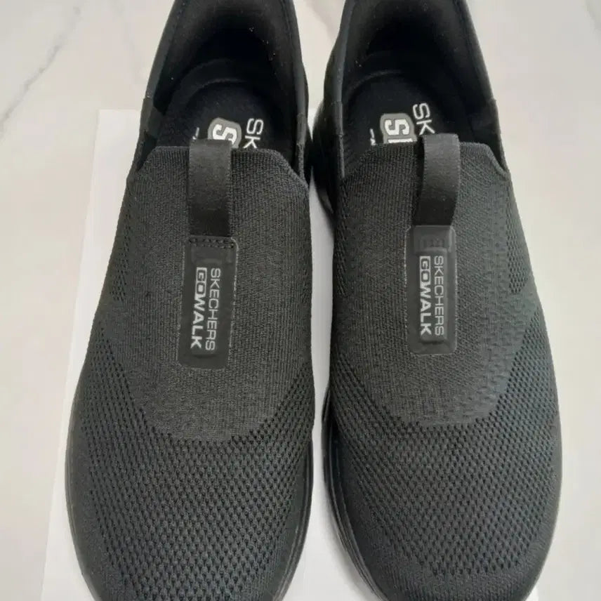 [SOLD OUT] 스케쳐스 고워크 슬립인스 블랙 265mm