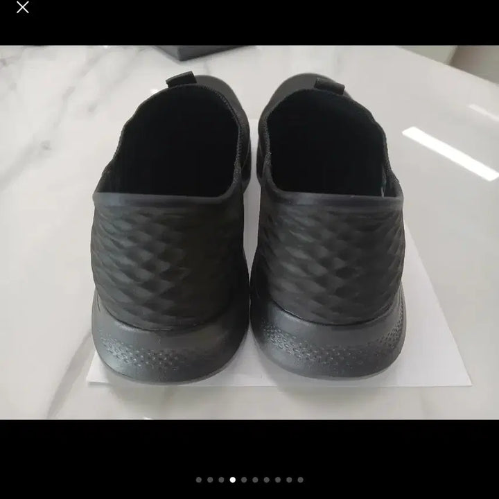 [SOLD OUT] 스케쳐스 고워크 슬립인스 블랙 265mm