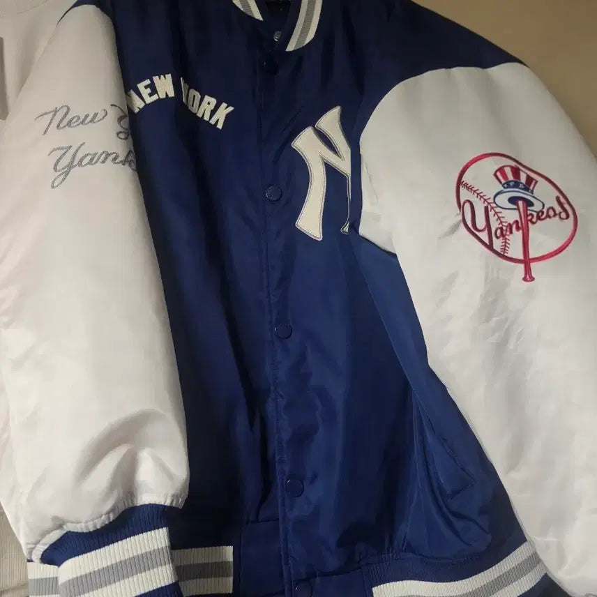 [BUNJANG] MLB New York Yankees Signature Nylon Varsity Jacket (Navy, L) / 시그니처 나일론 바시티자켓 뉴욕양키스 네이비 L사이즈