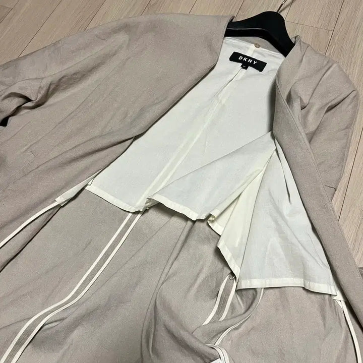 [BUNJANG] DKNY Linen No-Collar Trench Coat Cardigan Beige / DKNY 린넨 노카라 바바리 롱 트렌치코트 로브 가디건 베이지 간절기
