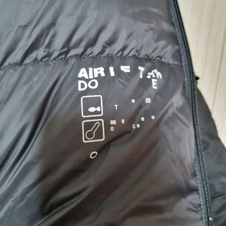 [BUNJANG] The North Face Air Heat Down Jacket Black (2XL) / 노스페이스 에어 히트 다운 자켓 블랙 110(2XL)