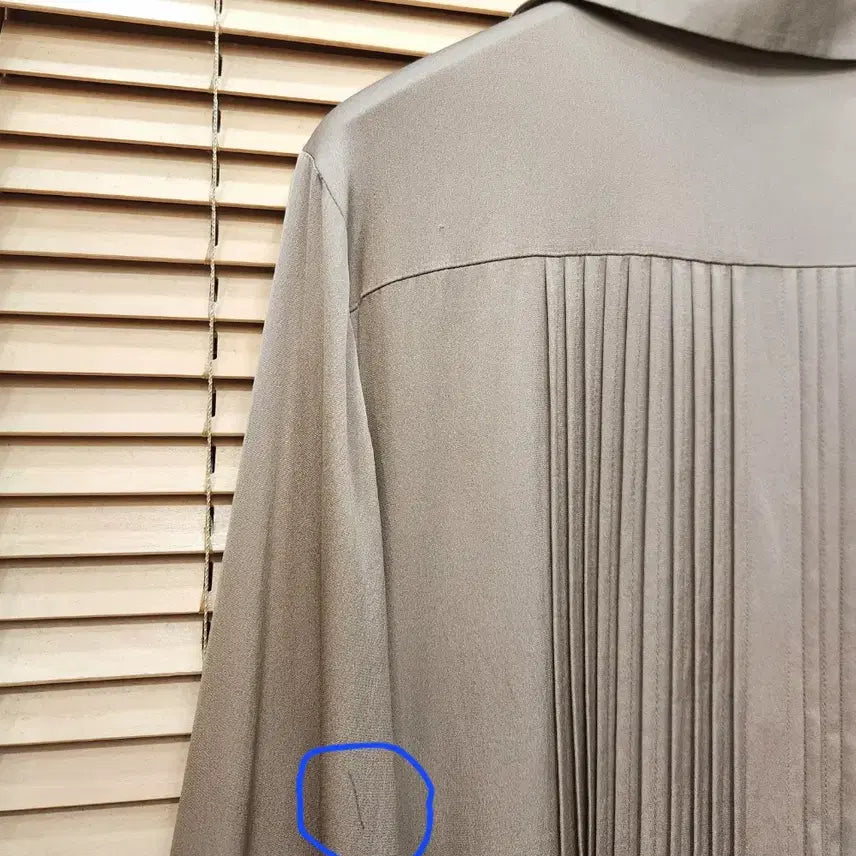 [SOLD OUT] 띠어리 플리츠주름 셔츠형 실크 미니원피스