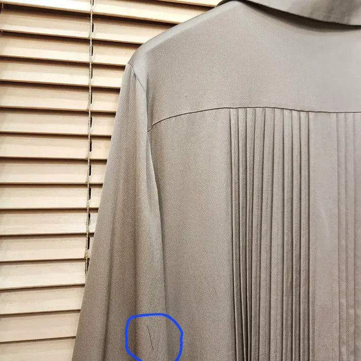 [SOLD OUT] 띠어리 플리츠주름 셔츠형 실크 미니원피스