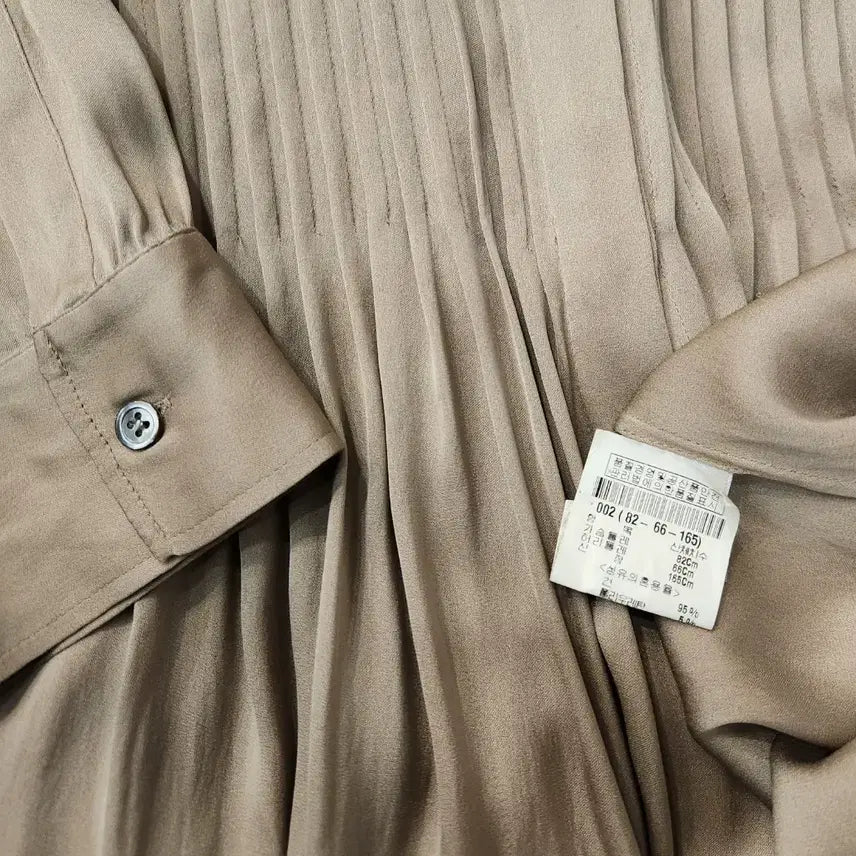[SOLD OUT] 띠어리 플리츠주름 셔츠형 실크 미니원피스