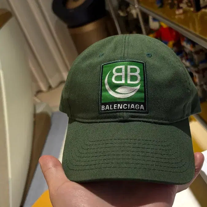 [SOLD OUT] 발렌시아가 bb 그린 로고 볼캡 모자