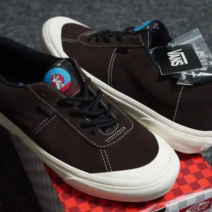 [BUNJANG] Vans x Pop Trading Company Skate Agah Sneakers / (285) 반스 스케이트 X 팝트레이딩 컴퍼니 스케이트 아가
