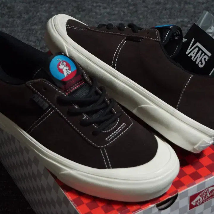 [BUNJANG] Vans Pop Trading Company Salmon Agah Skate Shoes / (265) 반스 스케이트 X 팝트레이딩 컴퍼니 스케이트 아가