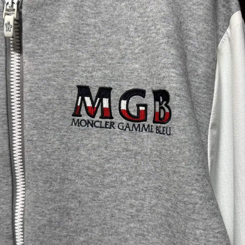 [BUNJANG] Moncler Gamma Blue Embroidered Logo Jacket Gray L / 몽클레어 감마블루 자수 로고 자켓 그레이 L