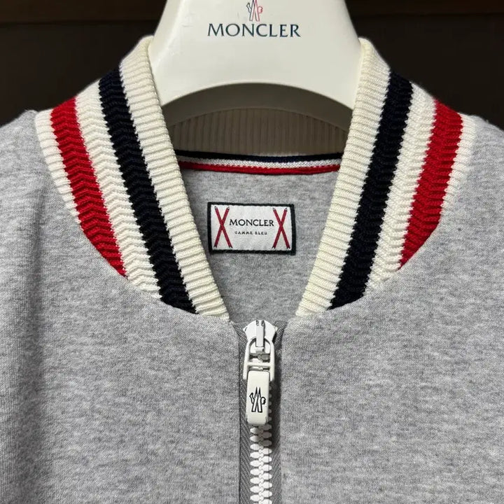 [BUNJANG] Moncler Gamma Blue Embroidered Logo Jacket Gray L / 몽클레어 감마블루 자수 로고 자켓 그레이 L